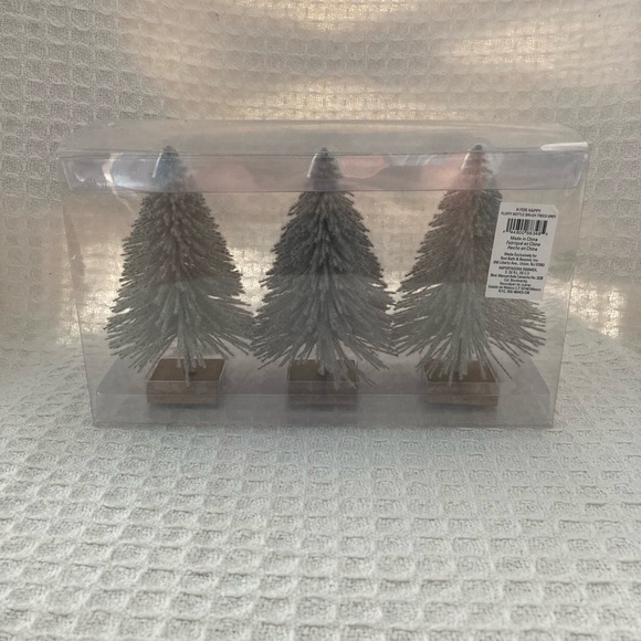 H For Happy Bed Bath & Beyond Fluffy Bottle Brush Trees Set Of 3 New With Tags - Picture 1 of 8